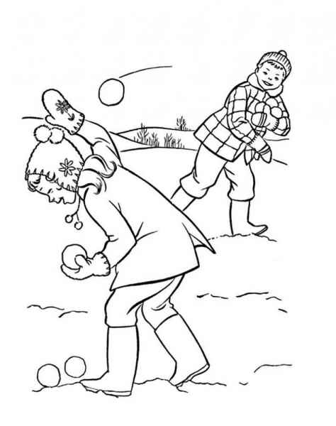 Мальчик с девочкой играют в снежки