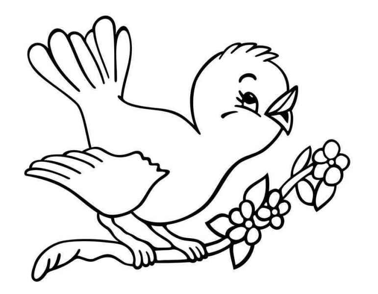 Птенец на ветке с цветами