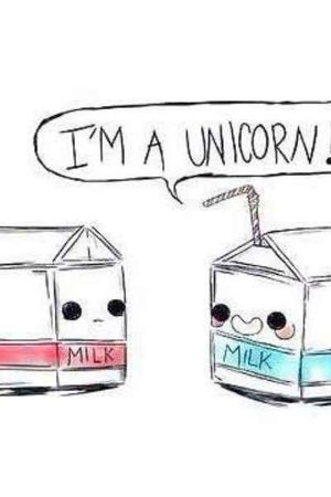 Две упаковки молока